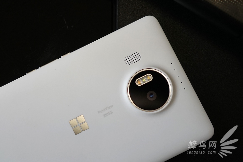 lumia950xl:从诺基亚到微软的昂贵"情怀"