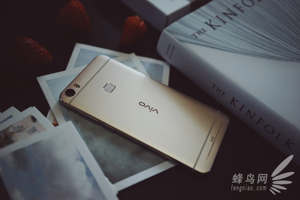 vivo图标和索尼电脑|有一款笔记本电脑,后面写