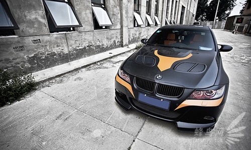 图说李天一不菲改装座驾