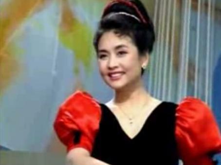 1989-1992年春节晚会的彭丽媛