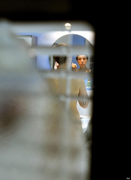 英国国家美术馆展出偷窥<em>模特洗澡</em>的作品_影像