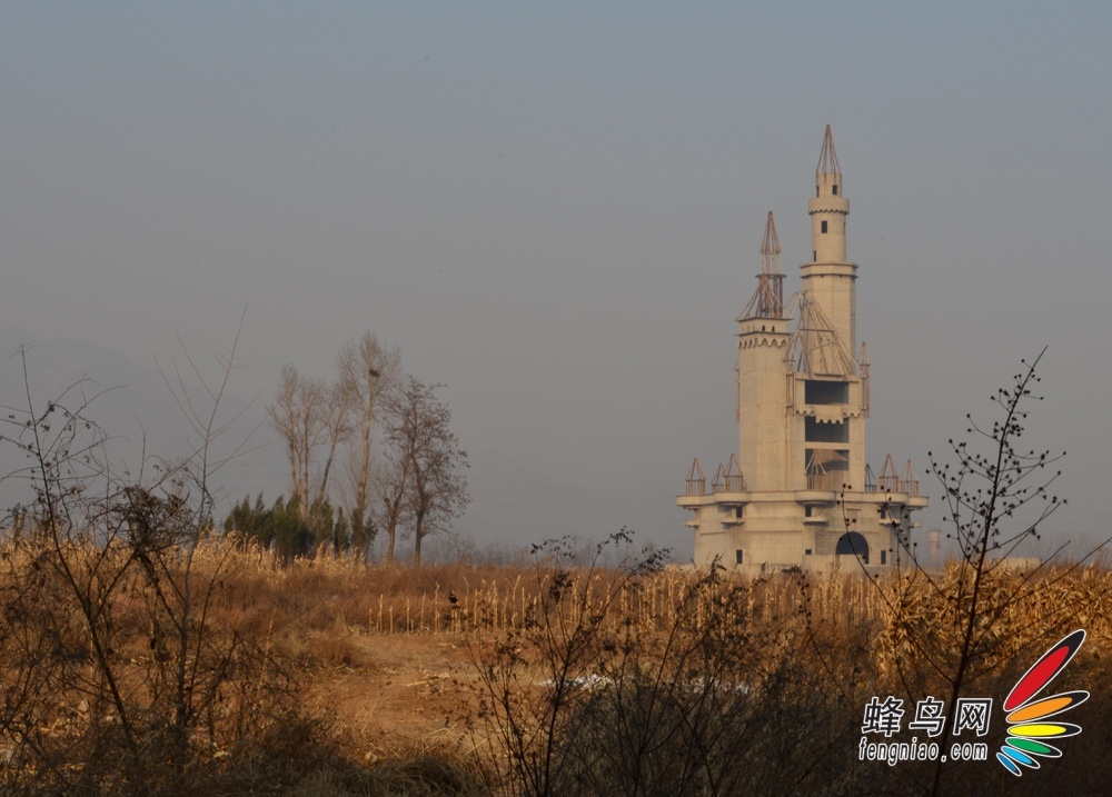 探秘北京鬼城昌平废弃的沃德兰游乐园