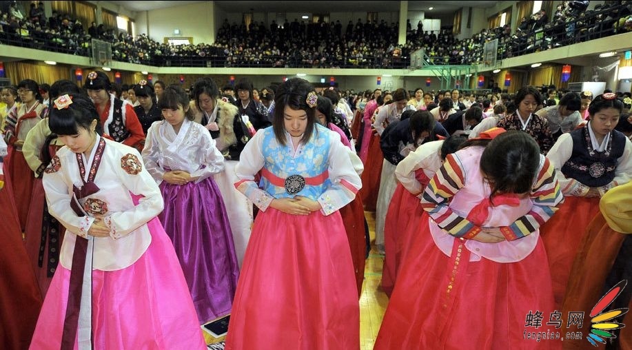 图记:韩国女高中生集体成人礼