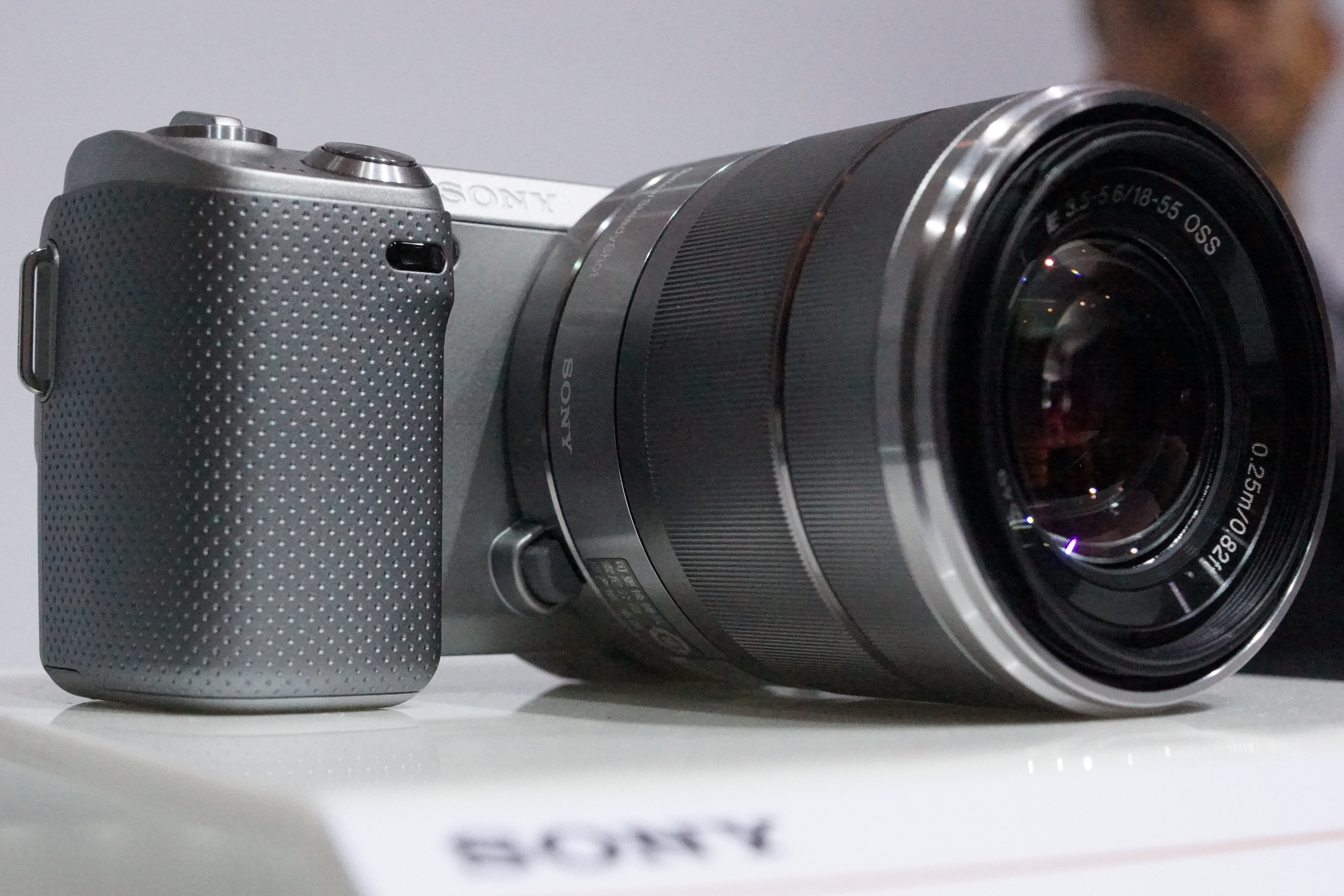 aps-c顶级单电 索尼a77发布会现场评测